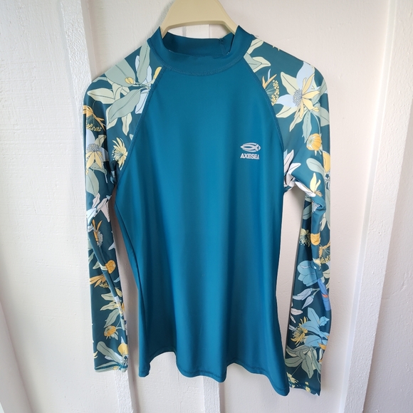 AXESEA Flora Long Sleeve UPF 50 Rash Guard Top Italy Artist x Axesea Sizw Medium - Picture 1 of 14